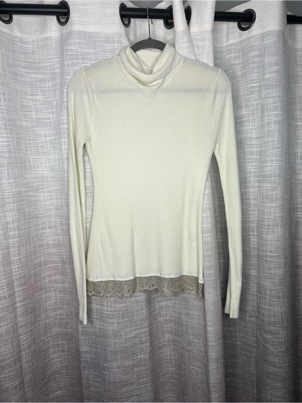 T Tahari Off White Knit Lace Turtle Neck